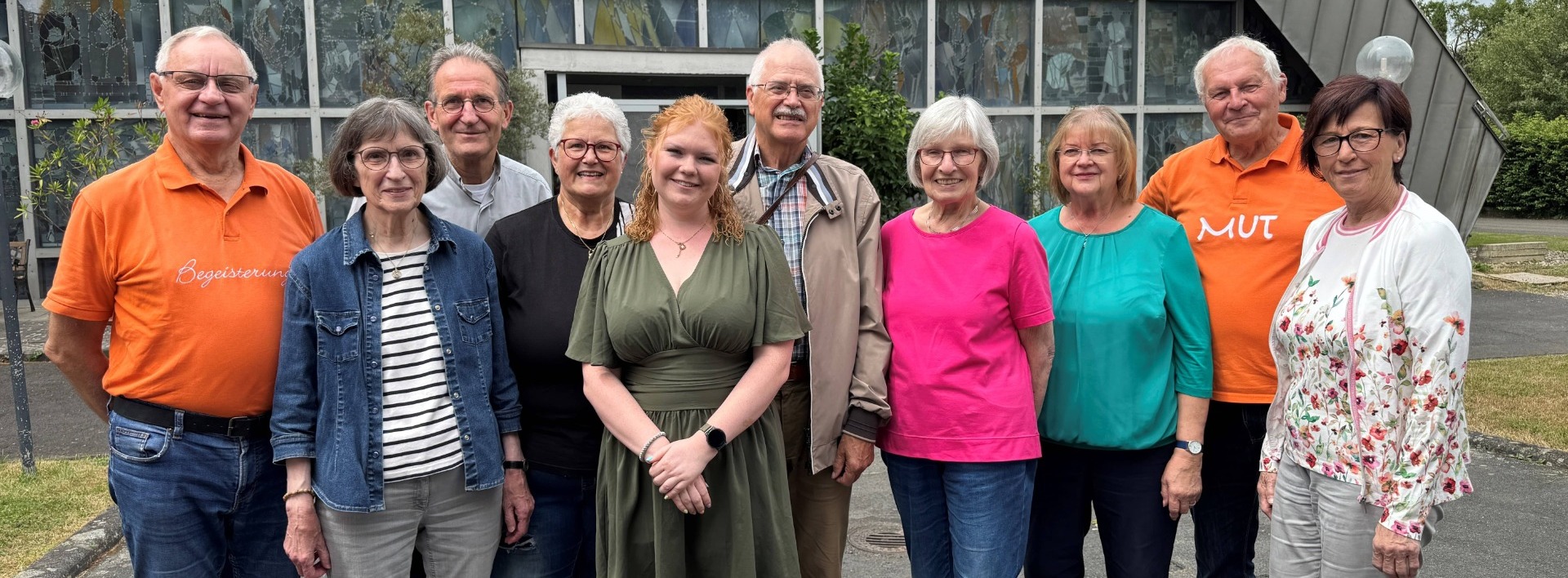 Der neugewählte Vorstand der Kolpingsfamilie Kassel Zentral: Michael Reis, Gisela Leitschuh, Präses Pfarrer Thomas Meyer, Patricia Reis, Selina Makowski, Georg Fischer, Christiane Kremer, Karin Makowski, Franz Tschöpe und Eva-Maria Attendorn. 